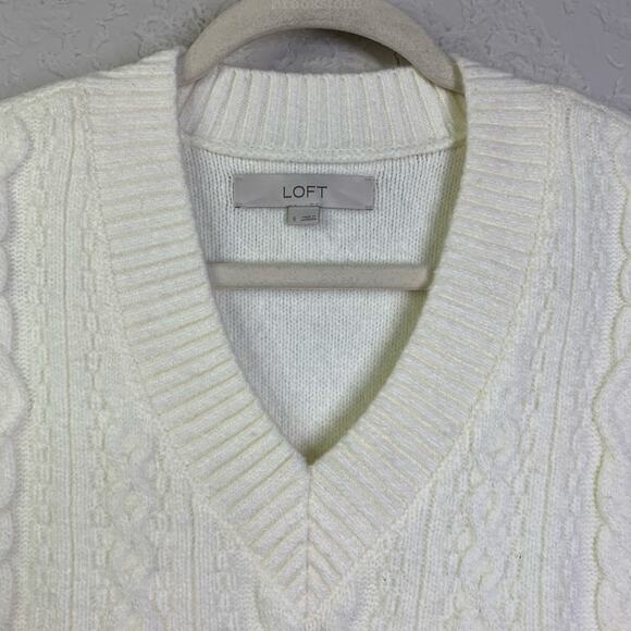LOFT Sweater Vest Cable Knit Oversized V-Neck Whisper White Preppy Academia - Picture 6 of 14